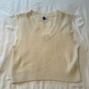 Oversized sweater vest